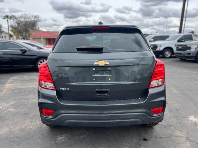 Used 2019 Chevrolet Trax LS w/ LPO, Protection Package FWD image 4