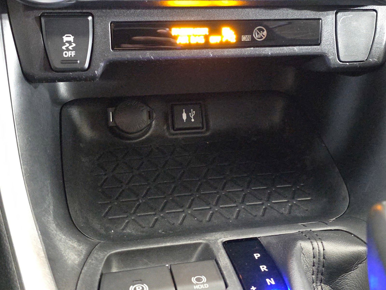 Used 2019 Toyota RAV4 XLE FWD image 28