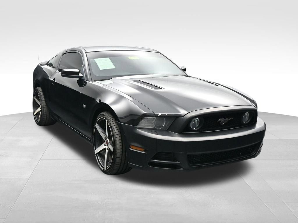 Used 2013 Ford Mustang GT Premium w/ Comfort Pkg RWD image 7