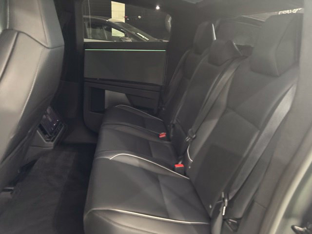 Used 2024 Tesla Cybertruck AWD Crew Cab image 28