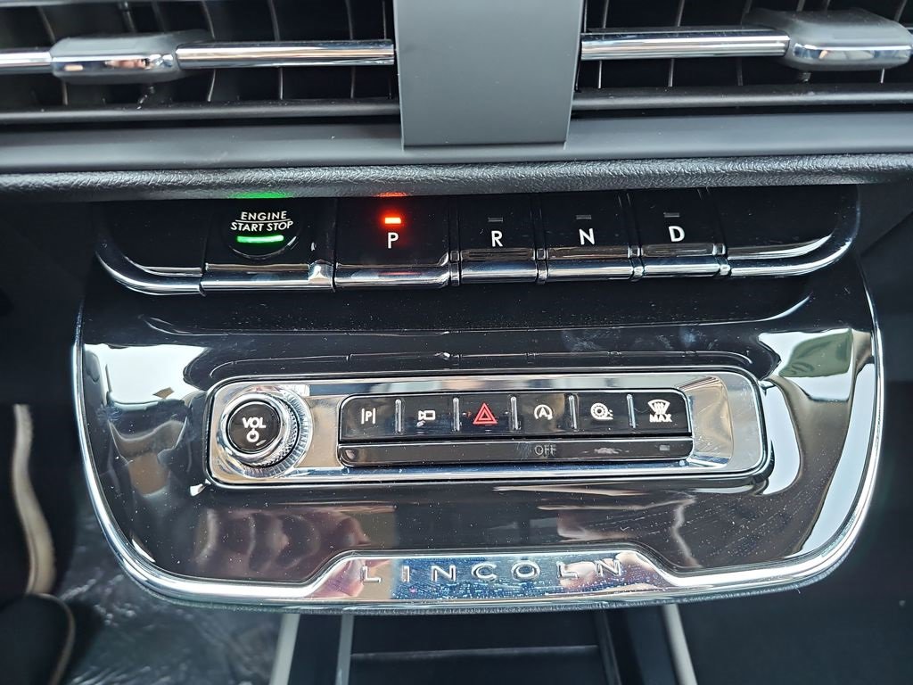 New 2025 Lincoln Corsair Reserve image 27