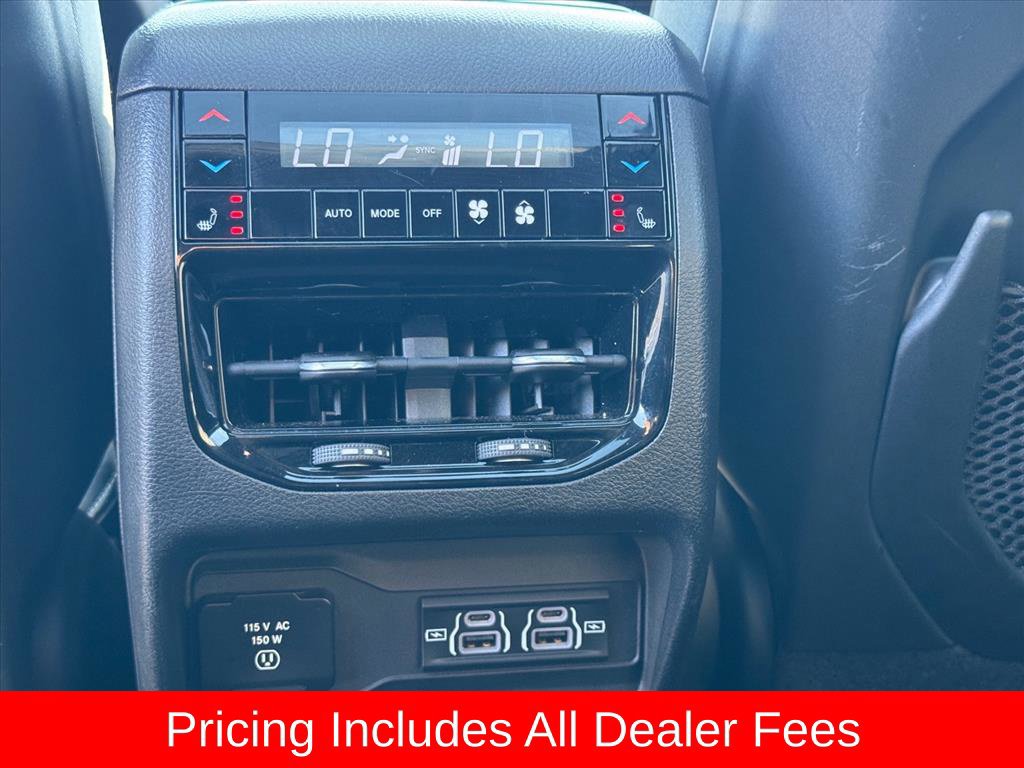 Used 2022 Jeep Grand Cherokee L Overland w/ Luxury Tech Group IV RWD image 15
