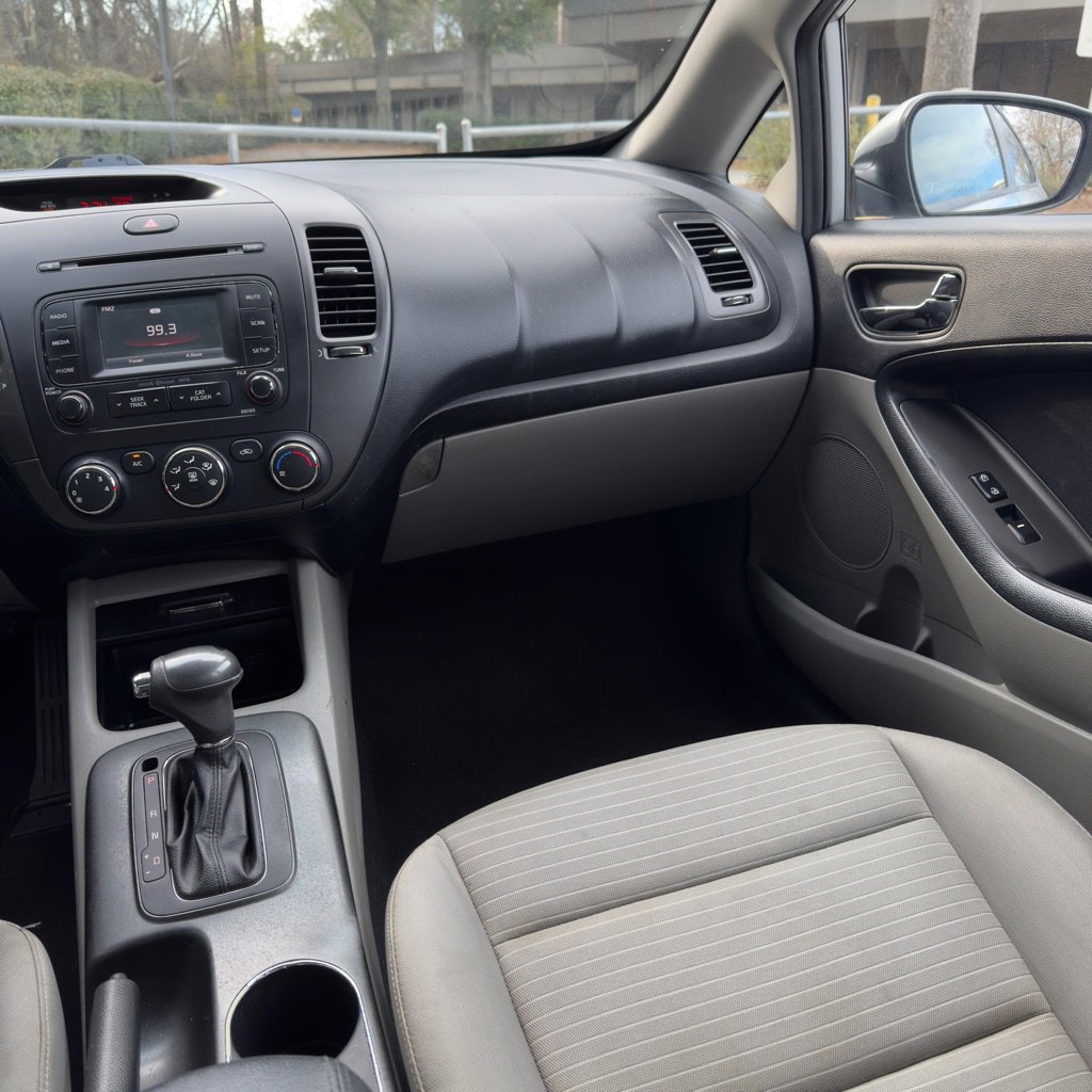 Used 2016 Kia Forte LX w/ LX Popular Plus Package image 19