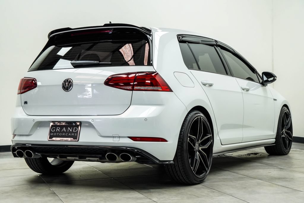 Used 2019 Volkswagen Golf R 4-Door AWD/4WD image 17