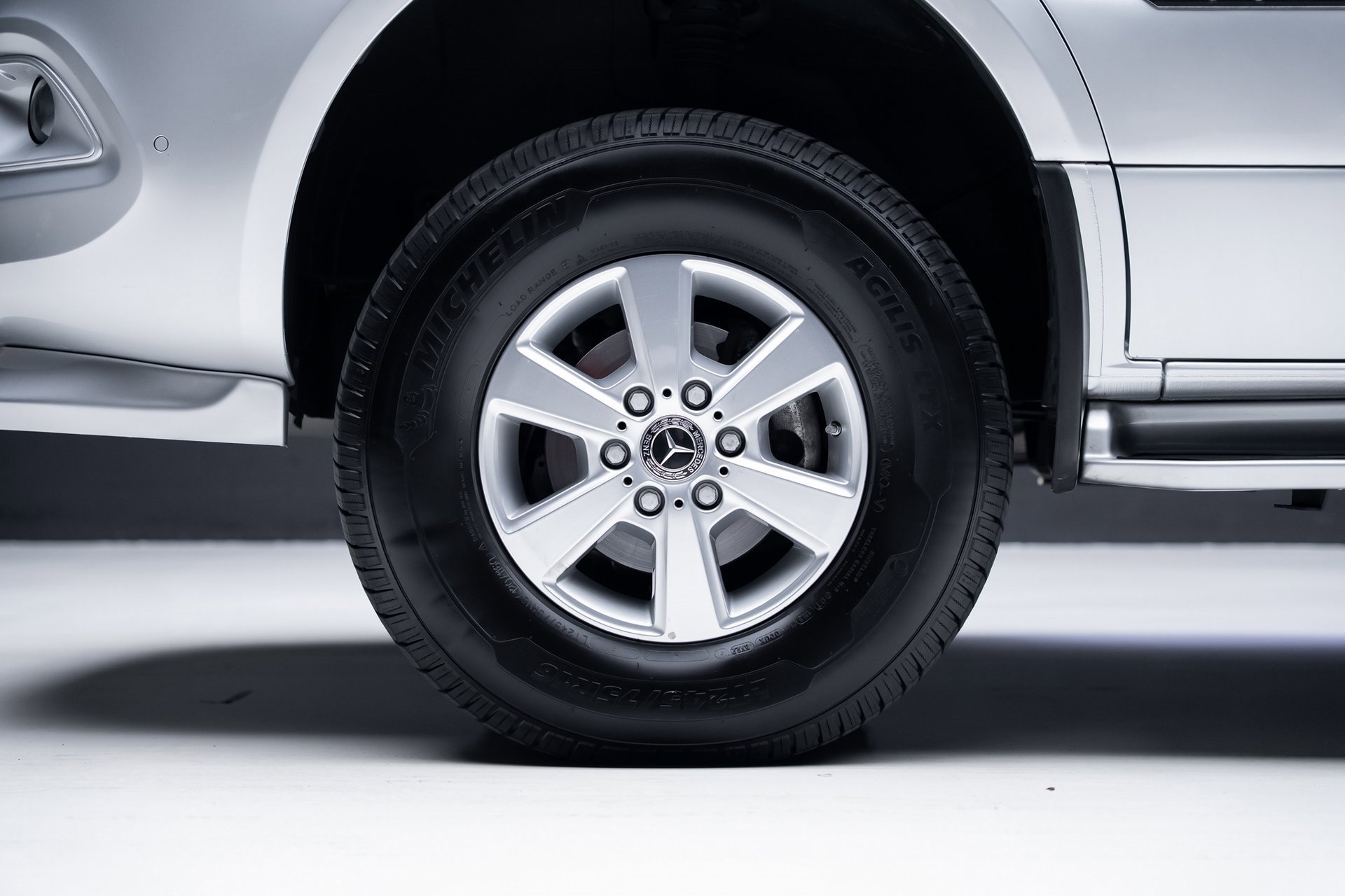 Used 2022 Mercedes-Benz Sprinter 144 Cargo image 19