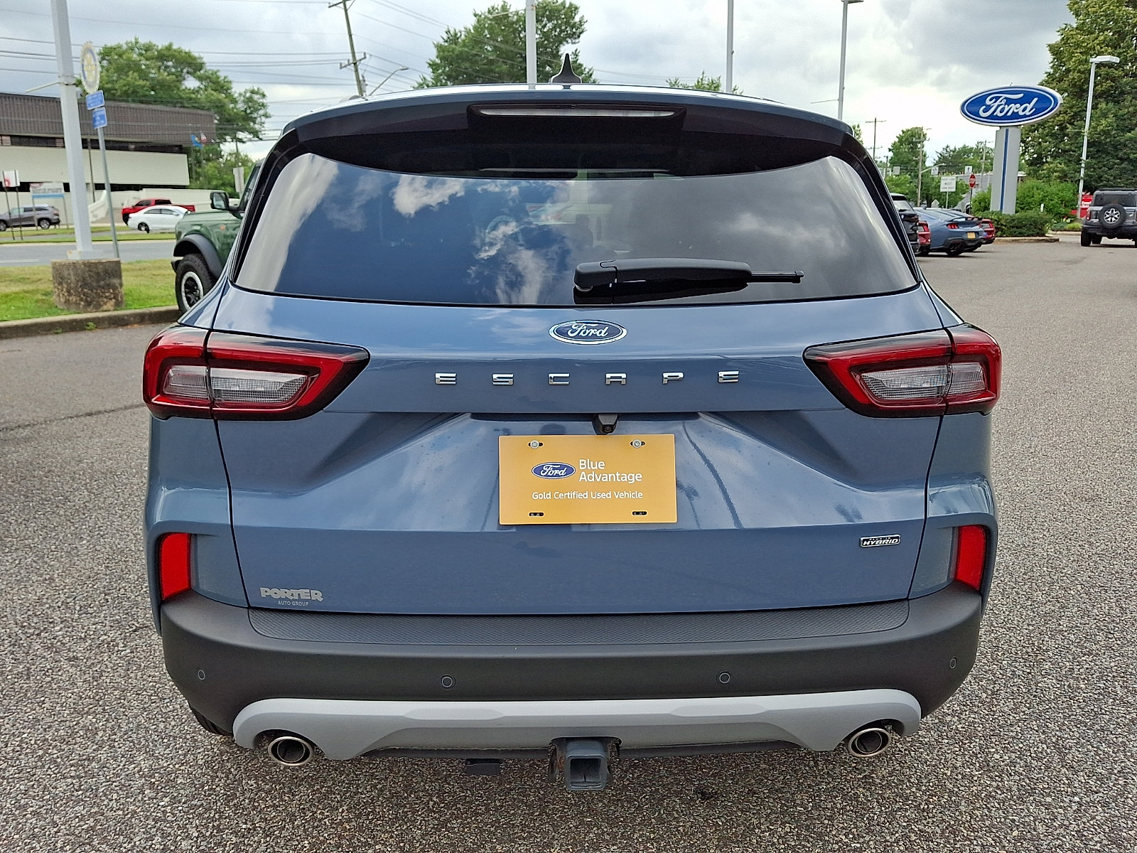 Used 2023 Ford Escape SE w/ PHEV Premium Package FWD image 9
