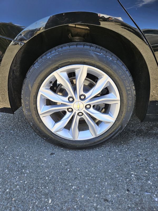 Used 2020 Chevrolet Malibu LT image 25