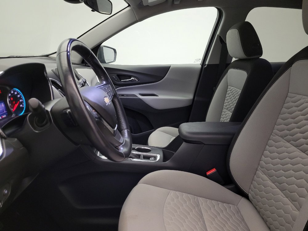 Used 2020 Chevrolet Equinox LT w/ Driver Convenience Package image 17