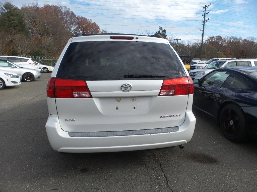 Used 2005 Toyota Sienna XLE FWD image 5