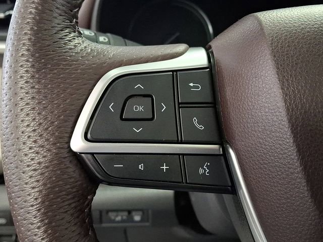 Used 2024 Toyota Sienna Platinum image 21