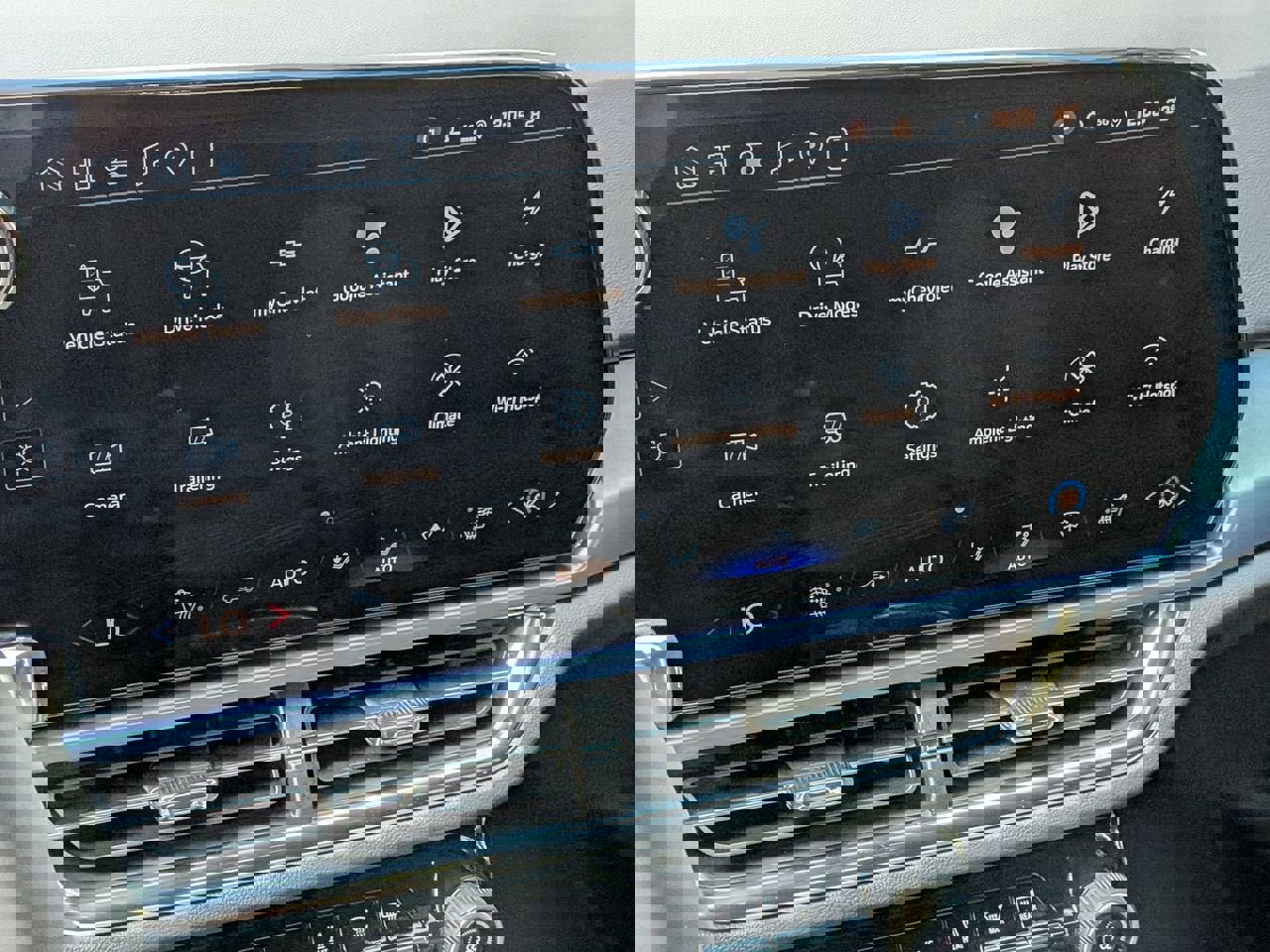 New 2026 Chevrolet Equinox EV LT image 15