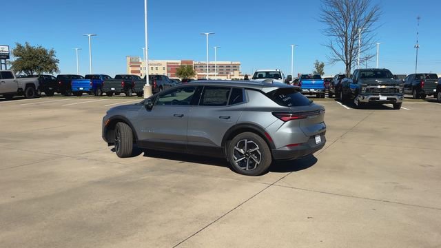 New 2026 Chevrolet Equinox EV LT image 7