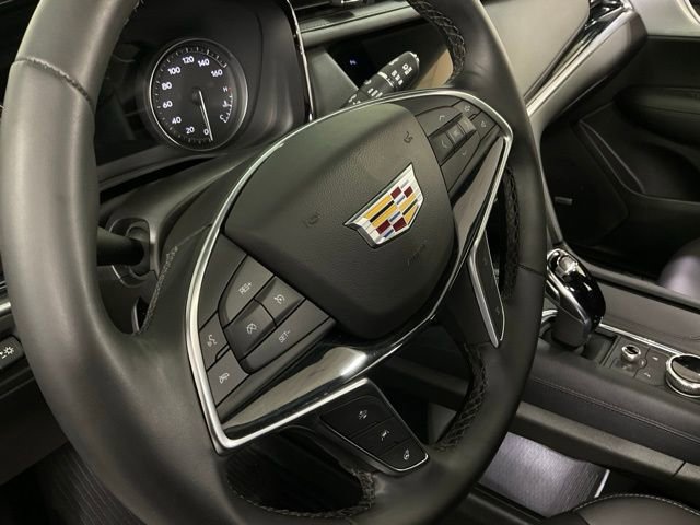 Used 2025 Cadillac XT5 Premium Luxury w/ Technology Package AWD/4WD image 18