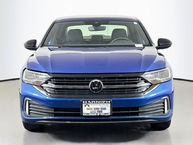 Used 2024 Volkswagen Jetta Sport FWD image 2