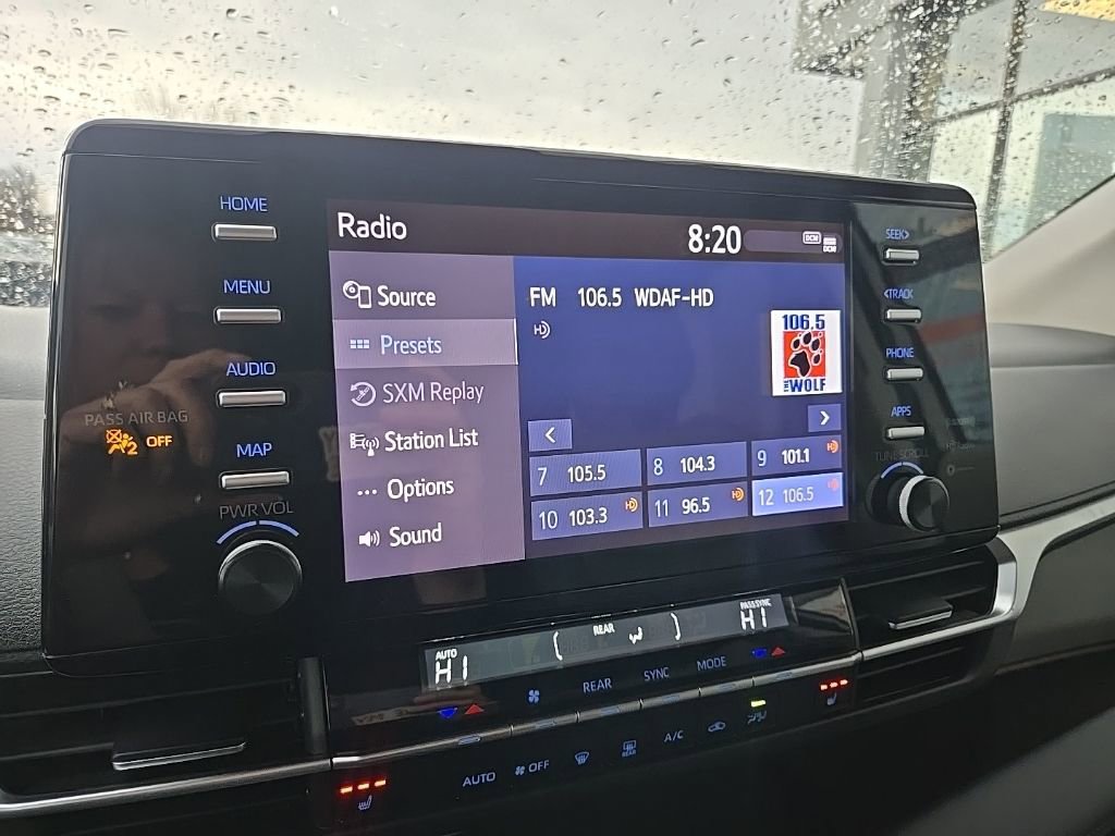 Used 2024 Toyota Sienna XLE image 47