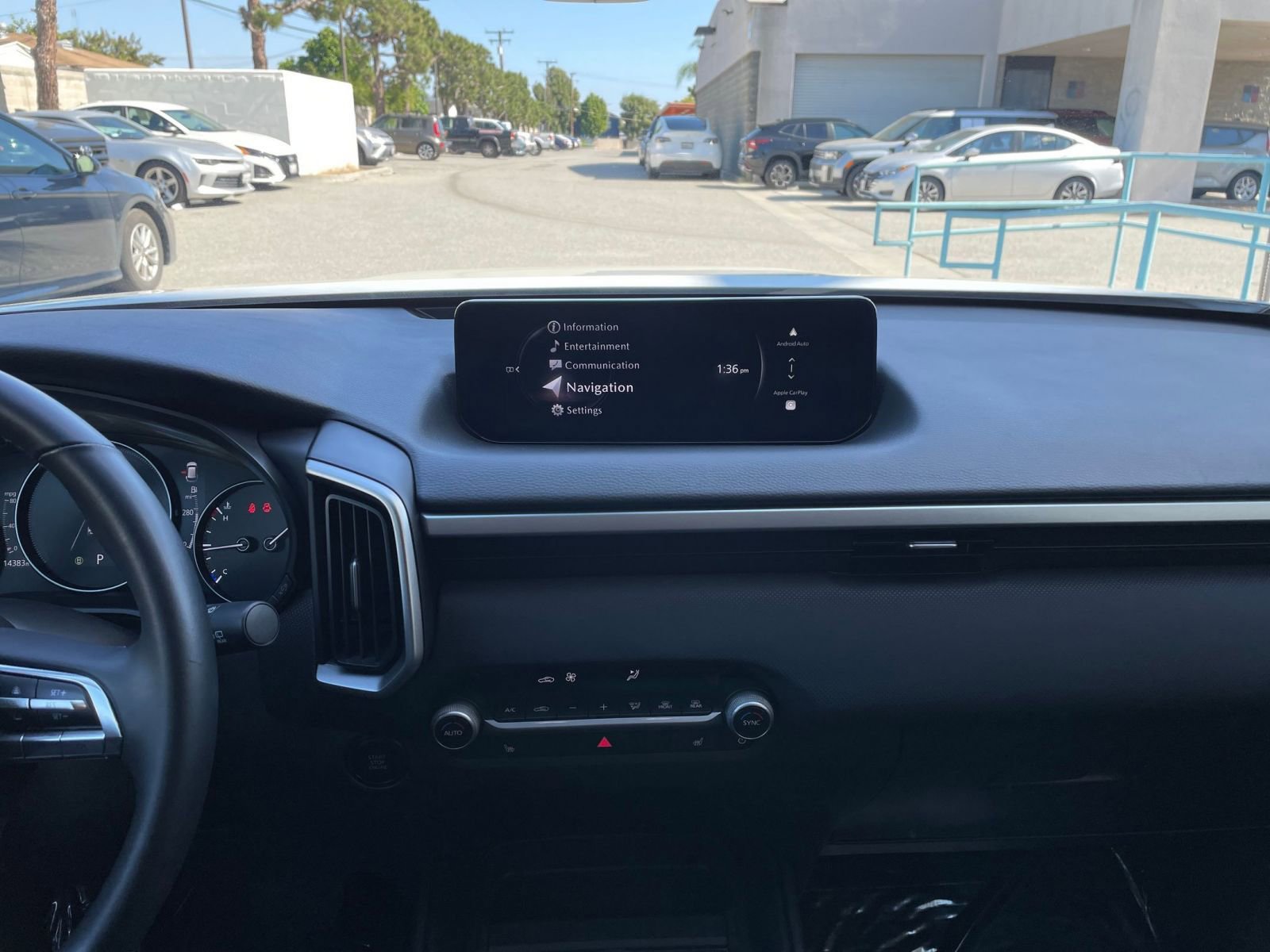 Used 2025 MAZDA CX-50 AWD 2.5 S w/ Premium Package image 17