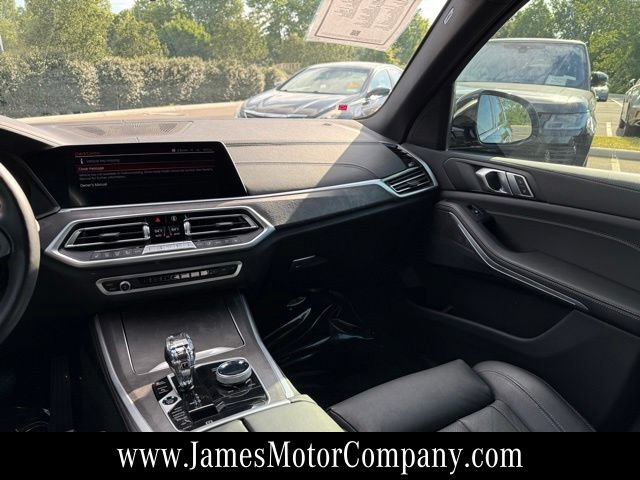 Used 2022 BMW X5 xDrive40i w/ Executive Package AWD/4WD image 15
