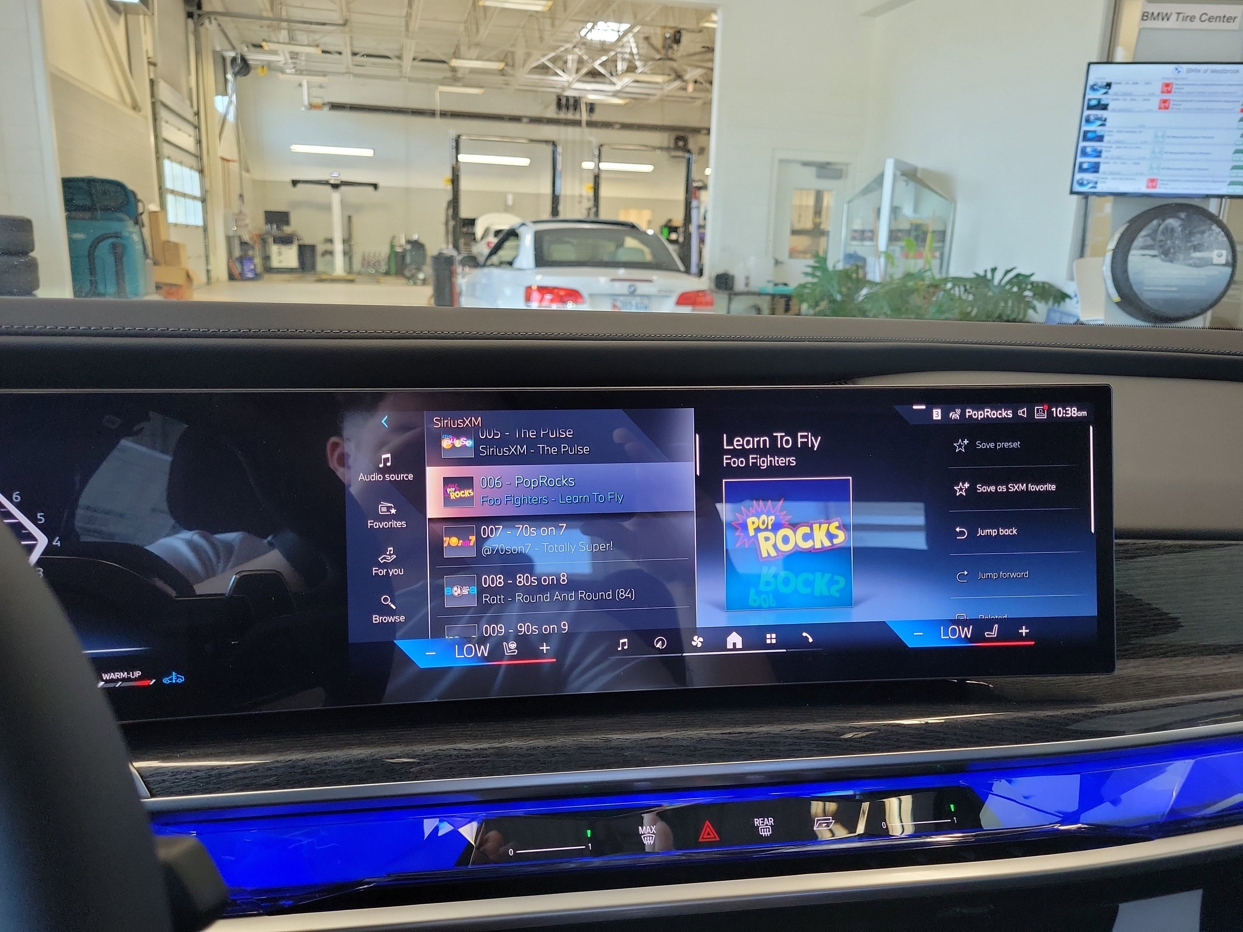 Used 2025 BMW 740i xDrive image 24