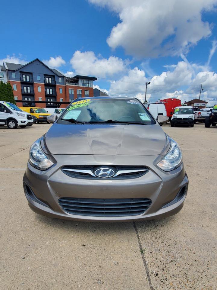Used 2014 Hyundai Accent GLS image 2