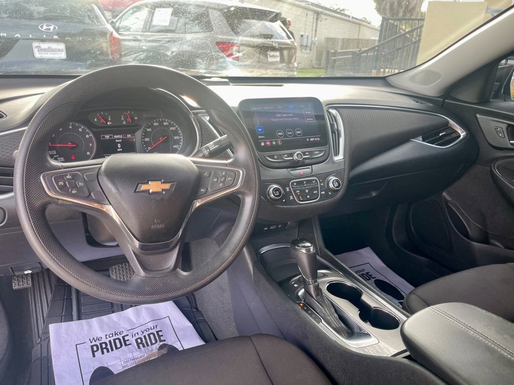 Used 2019 Chevrolet Malibu LT image 11