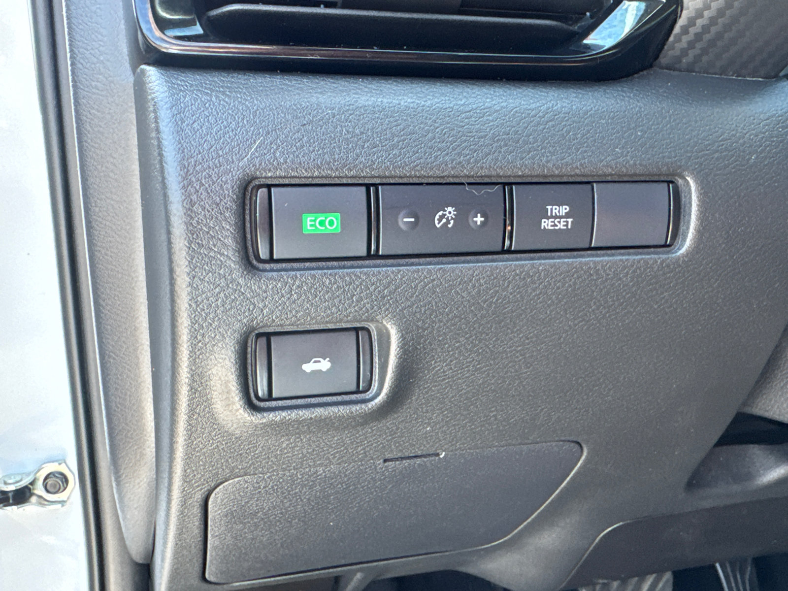 Used 2024 Nissan Sentra SV FWD image 15