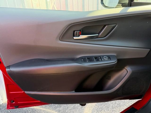 Used 2025 Toyota Prius XLE FWD image 12