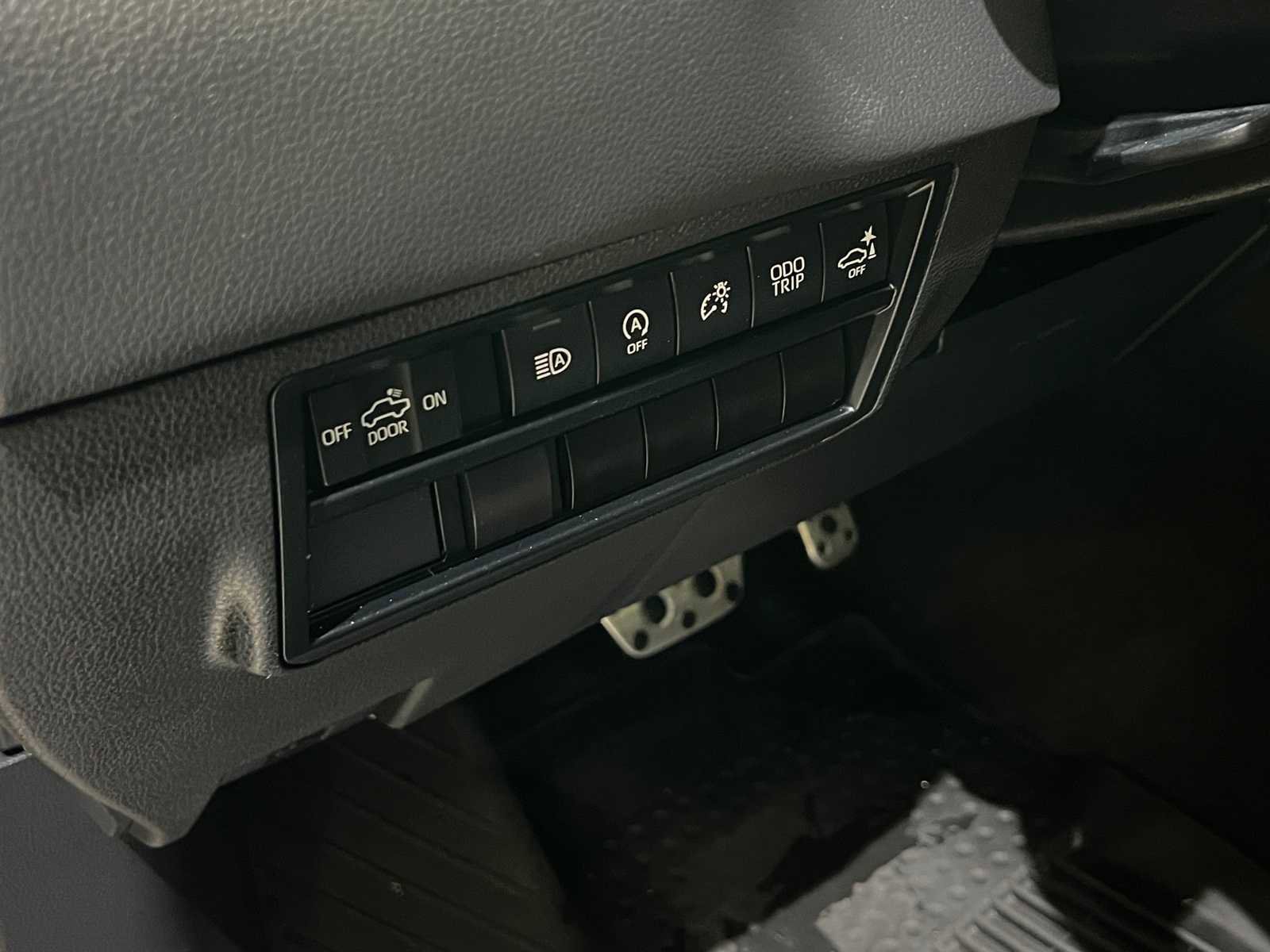 Used 2023 Toyota Tundra Limited image 16