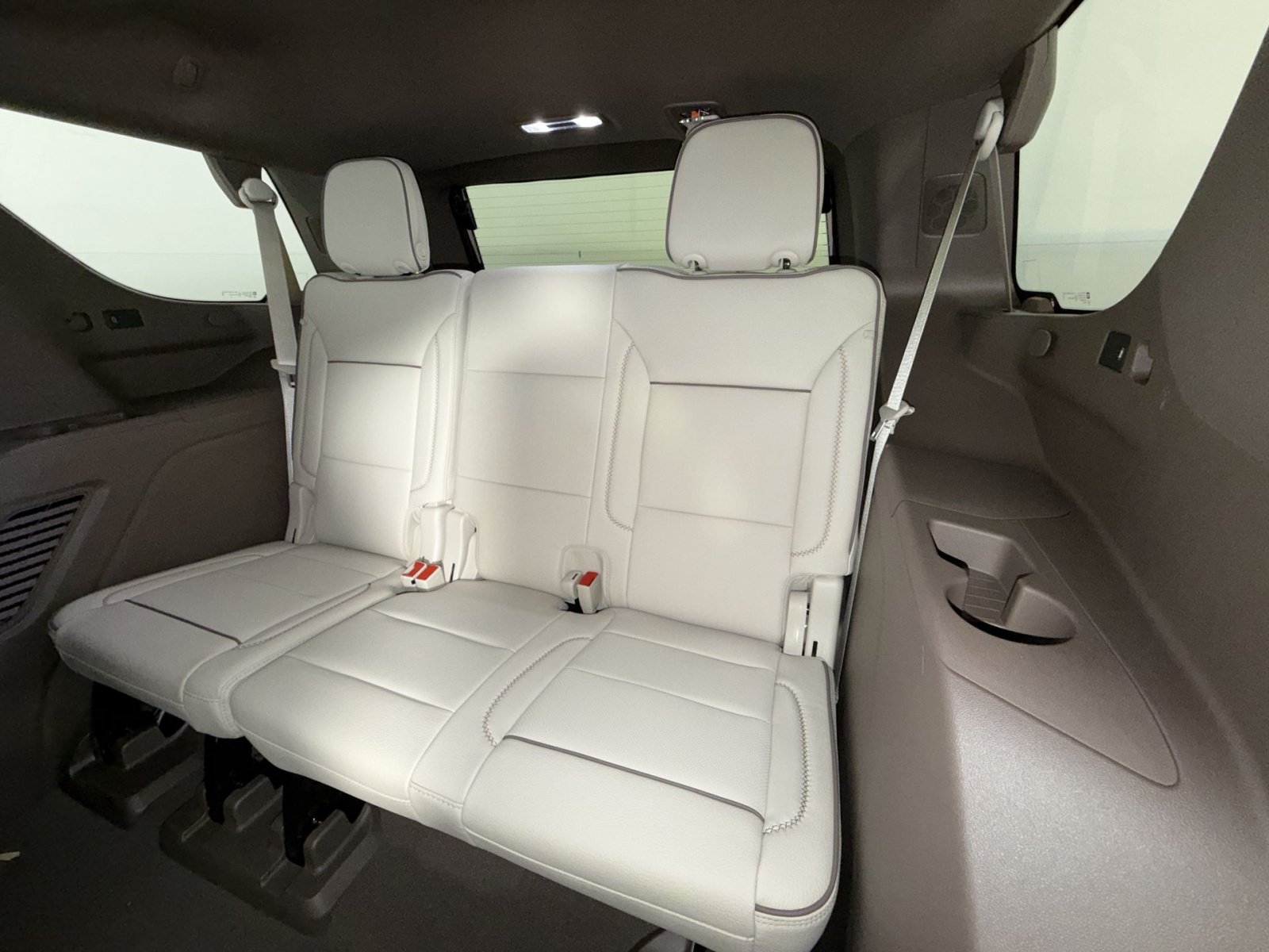 New 2026 GMC Yukon Denali w/ Denali Reserve Package AWD/4WD image 26