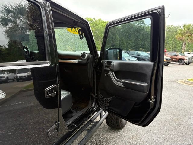 Used 2015 Jeep Wrangler Unlimited Sport image 28