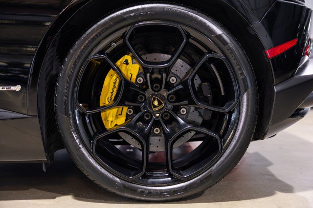 Used 2015 Lamborghini Huracan LP 610-4 image 22