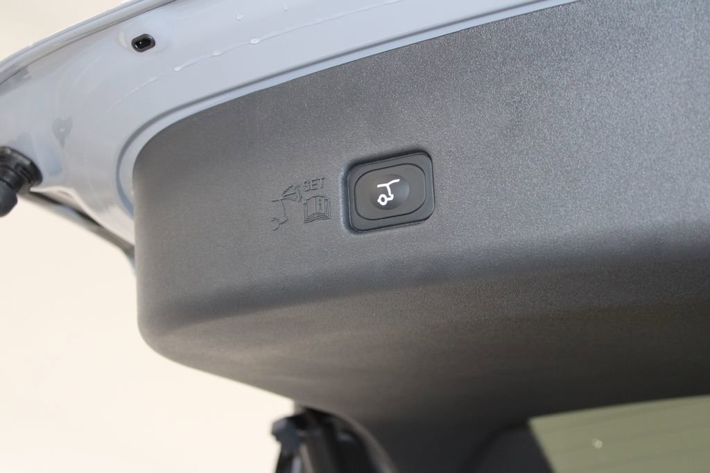 New 2026 Lincoln Nautilus Premier w/ Equipment Group 102A image 16