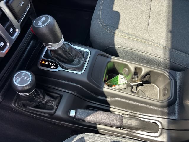 Used 2025 Jeep Wrangler Sport AWD/4WD image 23