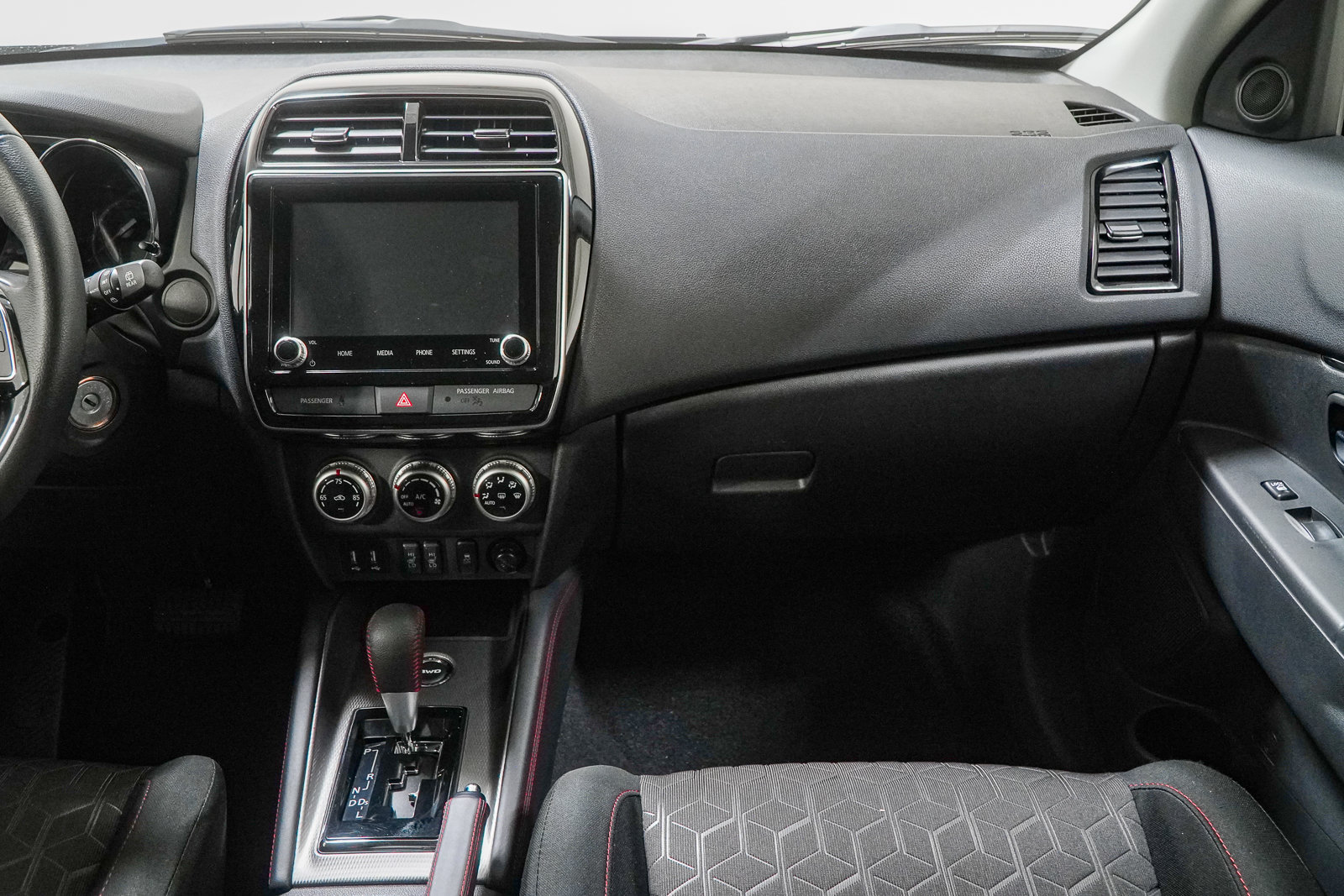 Used 2023 Mitsubishi Outlander Sport AWD image 31