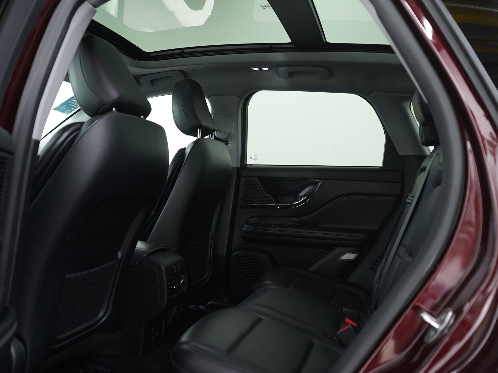 Used 2021 Lincoln Corsair AWD w/ Premium Package image 18