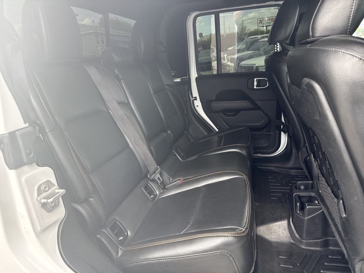 Used 2022 Jeep Gladiator Mojave w/ Trailer Tow Package AWD/4WD image 17