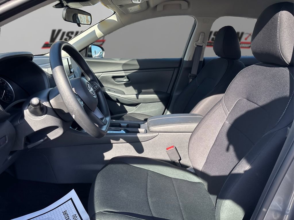 Used 2025 Nissan Sentra S image 9