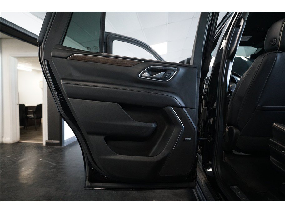 Used 2022 Chevrolet Tahoe Premier AWD/4WD image 15