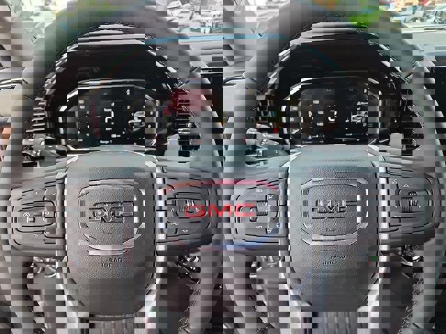 New 2026 GMC Sierra 1500 SLT image 15