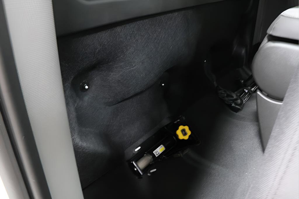 New 2026 Chevrolet Silverado 1500 W/T image 25