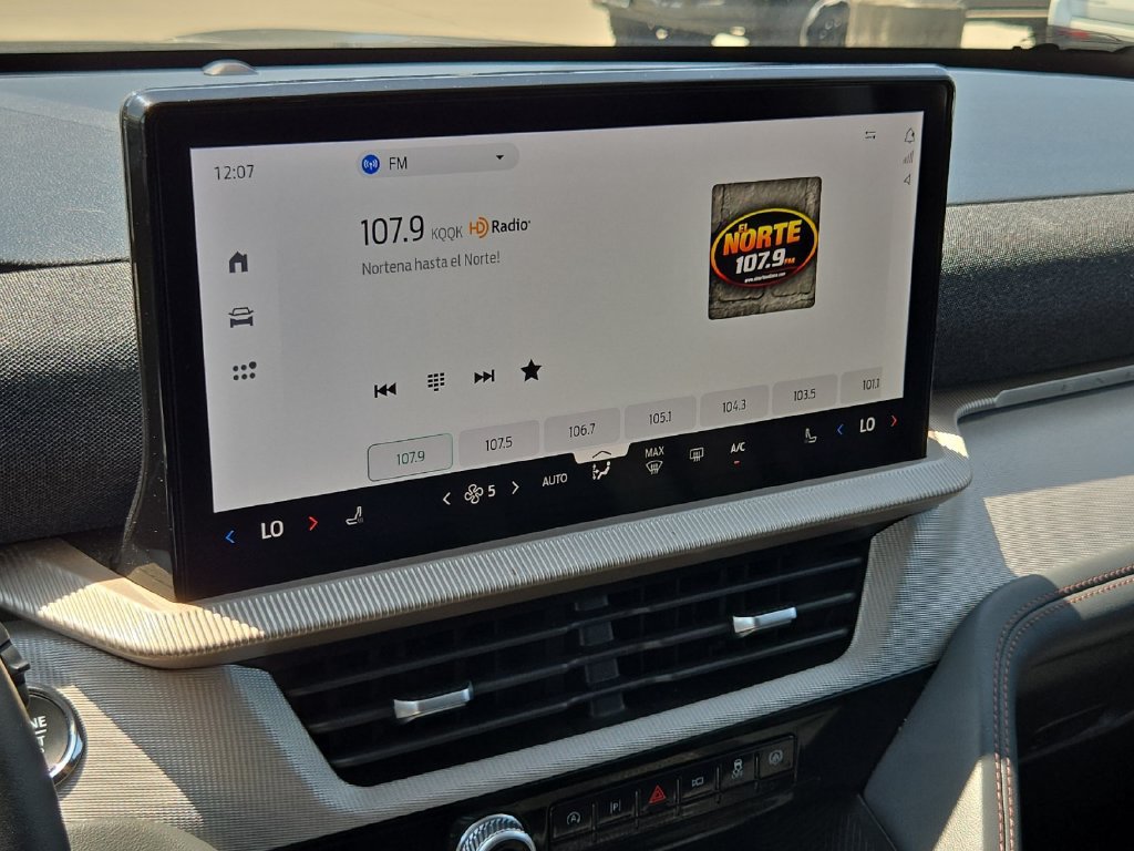 Certified 2025 Ford Explorer Active AWD/4WD image 18