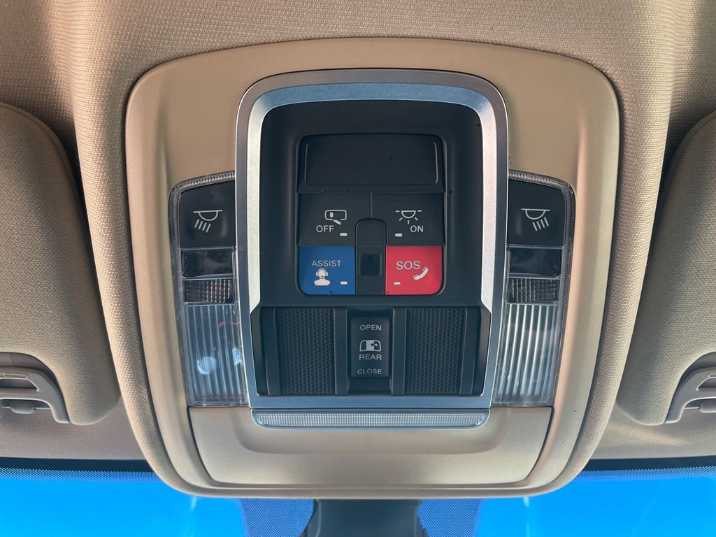 Used 2022 RAM 2500 Laramie AWD/4WD image 22
