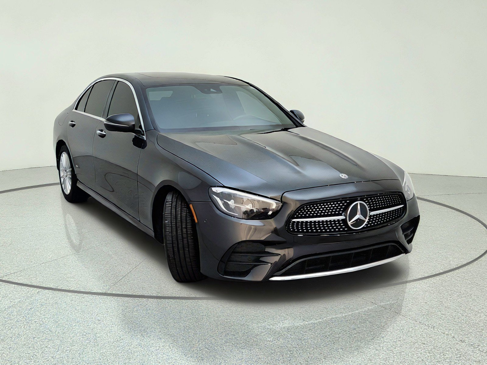 Used 2021 Mercedes-Benz E 350 Sedan image 4