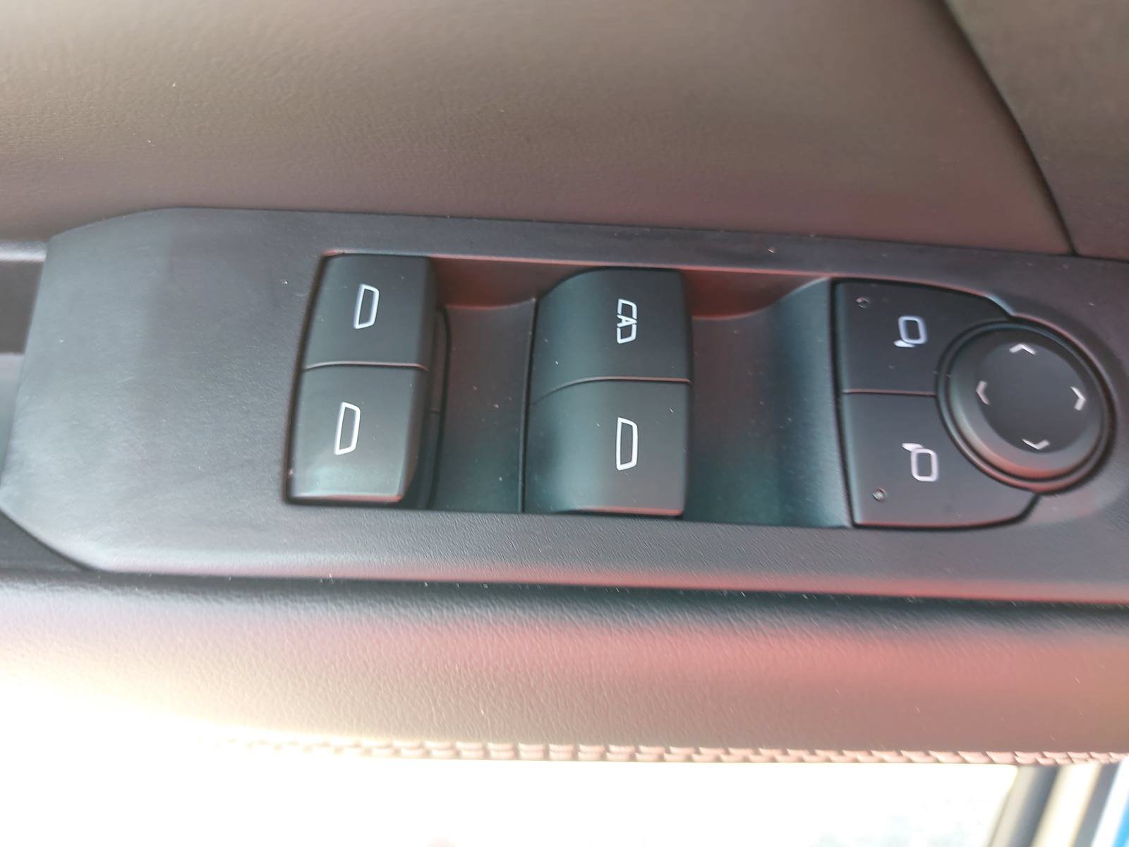 Used 2025 GMC Terrain Elevation AWD/4WD image 28