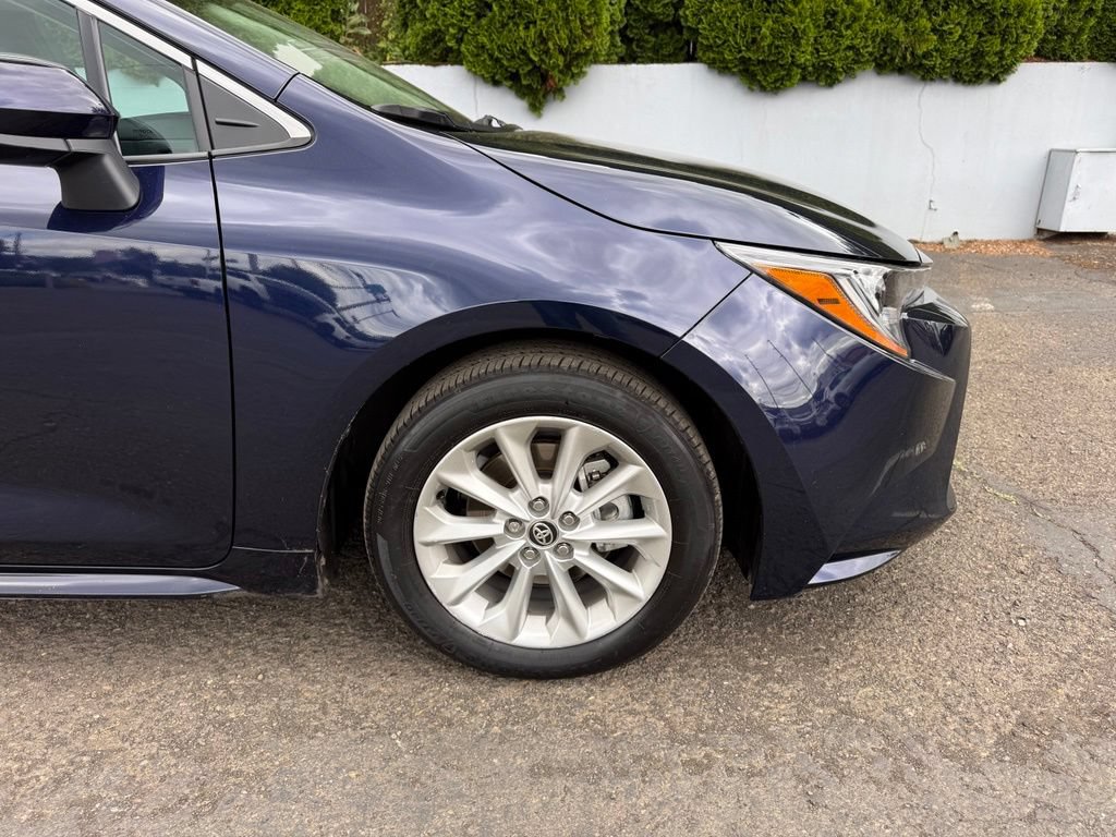 Certified 2021 Toyota Corolla XLE FWD image 11
