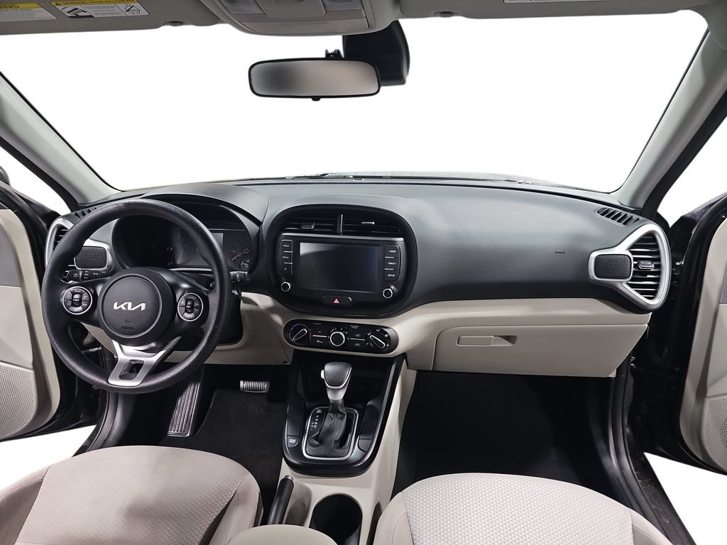 Used 2022 Kia Soul LX w/ Technology Package FWD image 9