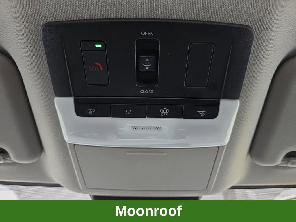 Used 2024 Nissan Sentra SR w/ SR Premium Package FWD image 29