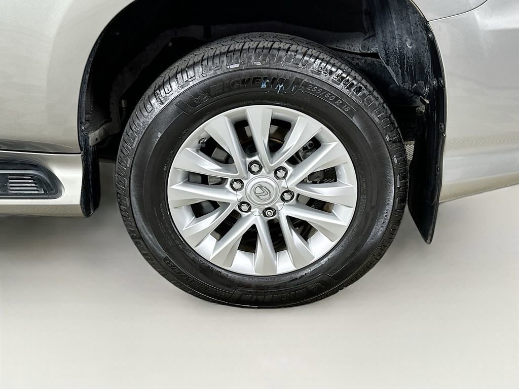 Used 2021 Lexus GX 460 Premium w/ Premium Package image 24