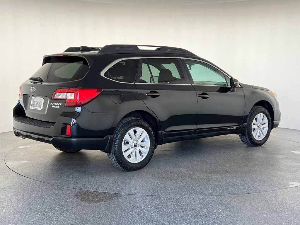 Used 2016 Subaru Outback 2.5i Premium image 3