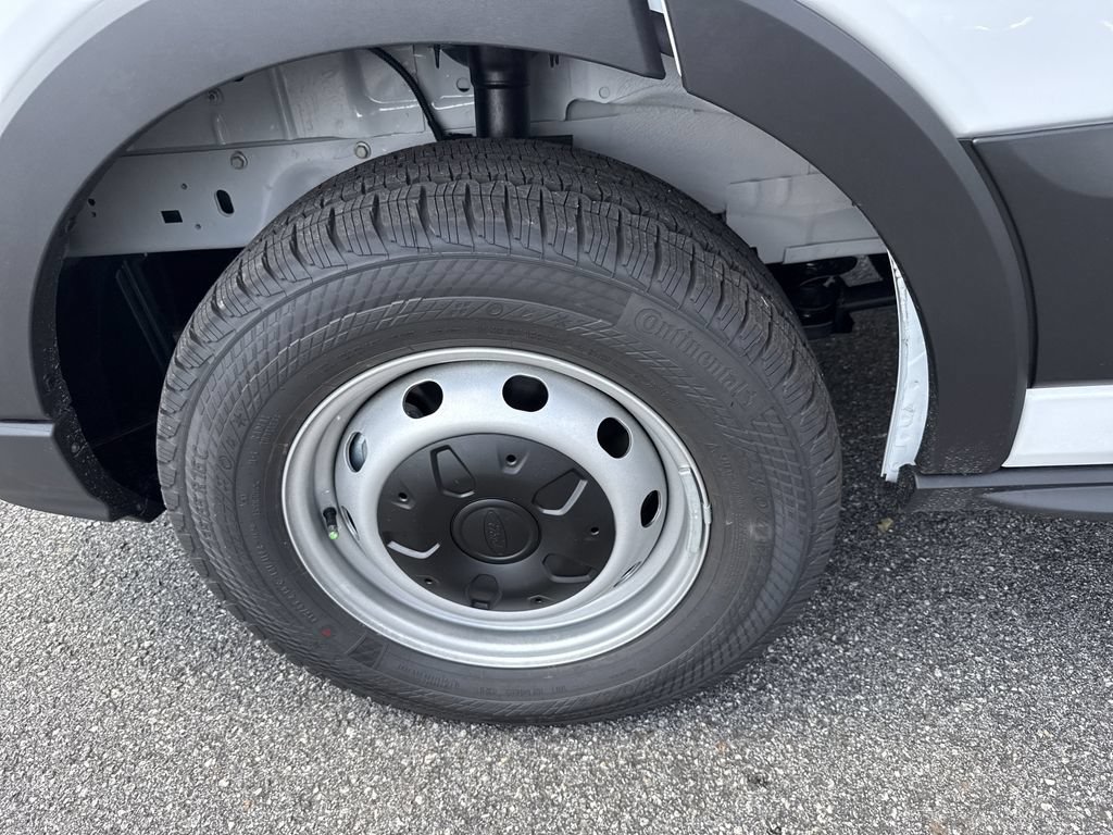 New 2026 Ford Transit 250 148 Medium Roof RWD image 11