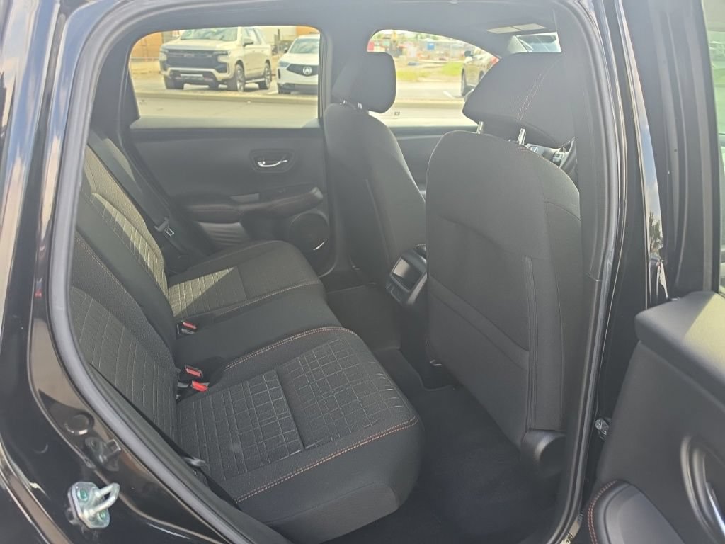 Certified 2025 Honda HR-V Sport image 30